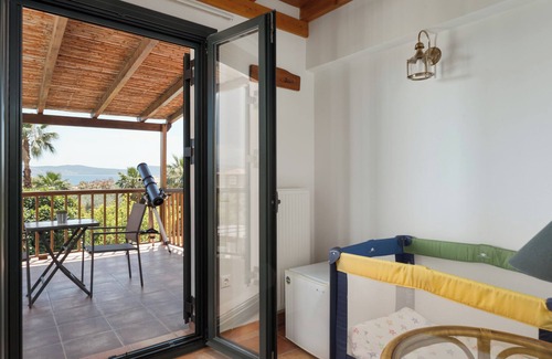 Plepi House | Luxurious Villa Nefeli Next To the Beach