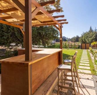 Guzelbahce Villa | Luxurious Villa with Pool and Great Garden