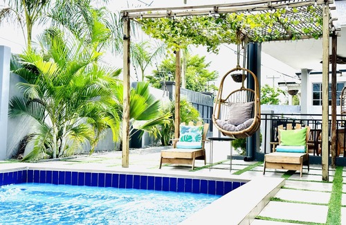 Adenta House | Luxurious Villa With Private Pool, Hot Tub and Bar