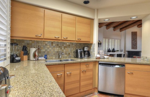 Pinnacle Peak House | Luxurious villa with golf, hot tub & pool.