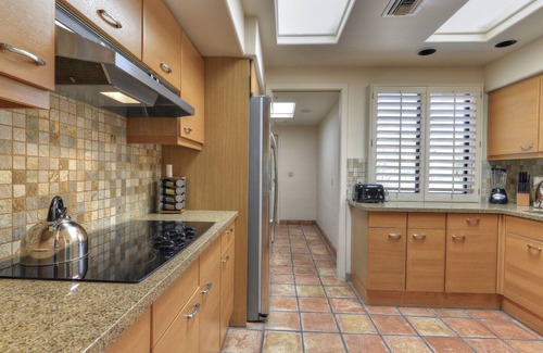 Pinnacle Peak House | Luxurious villa with golf, hot tub & pool.