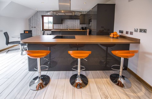Torlundy Apartment | Luxuriously appointed apartment with stunning views