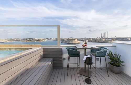 Madliena House | Luxuriously designed 4 Bedroom Townhouse Overlooking The Grand Harbour