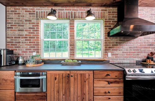Cresco House | Luxuriously Restored Farm Cabin