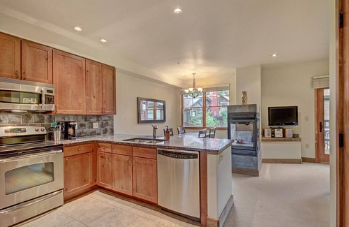 Copper Mountain Village House | Luxury 1-Bedroom Condo, 2-Minute Walk to Ski Lifts & West Village - CA3202
