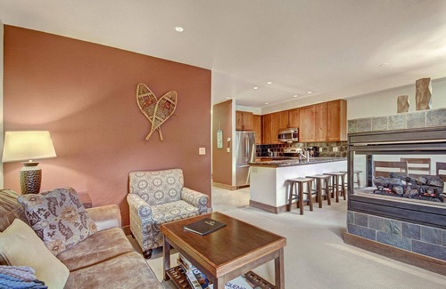 Copper Mountain Village House | Luxury 1-Bedroom Condo, 2-Minute Walk to Ski Lifts & West Village - CA3202