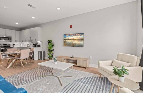 Northern Liberties Apartment | Luxury 1BD | 3 Beds | Northern Liberties