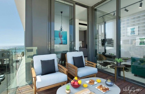 Kerem HaTeimanim Apartment | Luxury 1BR at Hayarkon by HolyGuest