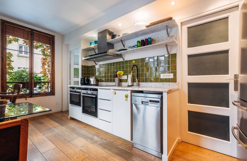 Quartier de la Folie-Mericourt Apartment | luxury 1BR quiet fully equipped kitchen washer/drier
