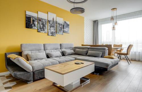 Iskar Apartment | Luxury 2 BDRM Getaway and Free Parking