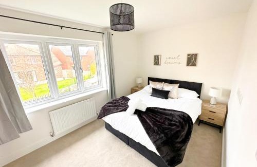 Newcastle-upon-Tyne Apartment | Luxury 2 Bed - FREE Private Parking - Contractors