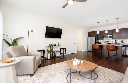 Grandview Heights Apartment | Luxury 2-Bed in Grandview