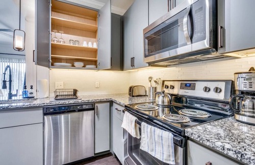 McNeil Apartment | Luxury 2 Bed Room Apt- Home away from Home
