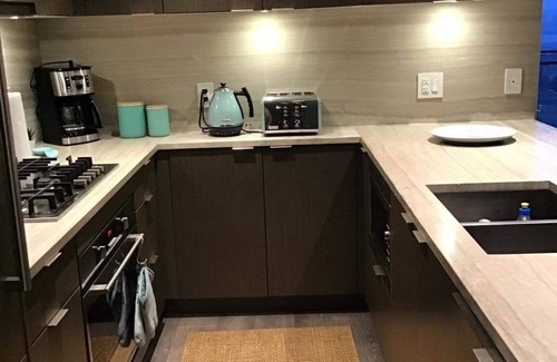 Central Lonsdale Condo | Luxury 2 Bedroom 2 Bath Condo – In the heart of North Vancouver