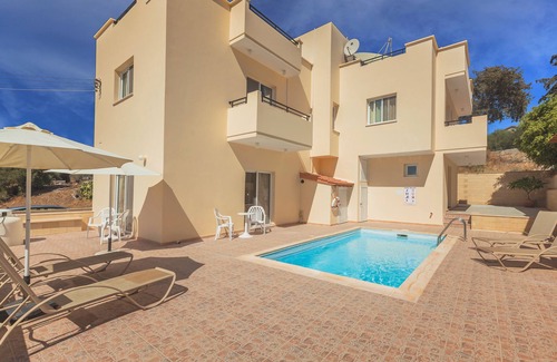 Polis Apartment | Luxury 2 bedroom apartment, pool, excellent views, by the sea, central location