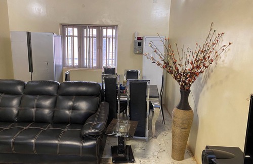 Enugu Apartment | Luxury 2 Bedroom Apartment in the heart of Enugu; Style meets Comfort. Home away