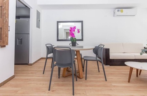 Marbella Condo | Luxury 2 bedroom apt free parking