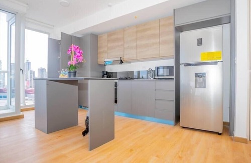 Marbella Apartment | Luxury 2 Bedroom apt with free parking and balcony