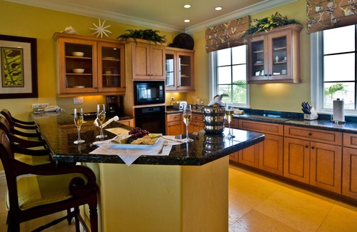Rokers Point Villa | Luxury 2 Bedroom Residence with Resort Amenities
