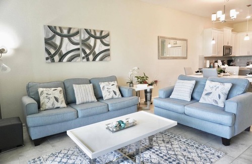 Four Corners Condo | Luxury 2bd/2 bath Condo Home 222
