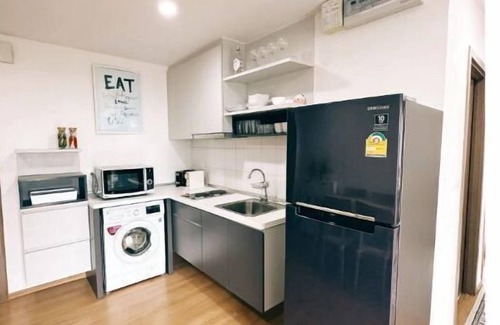 Phra Khanong Condo | Luxury 2Bed 2bath condo, Wi-Fi, Pool, Gym, BTS!