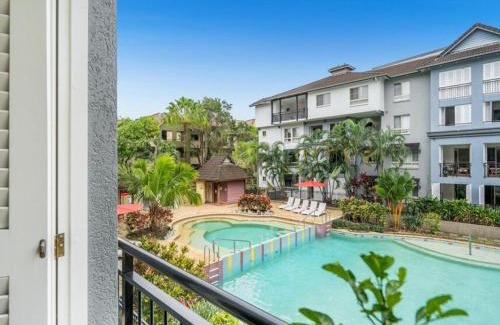 Cairns North Apartment | Luxury 2Bed 2bath Poolview apartment with Lift and 4pools