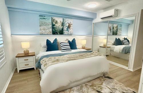 Cairns North Apartment | Luxury 2Bed 2bath Poolview apartment with Lift and 4pools