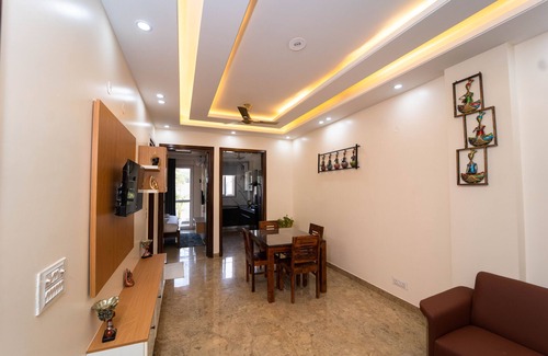 Gurugram Apartment | Luxury 2BHK Apartment Steps Away from Horizon