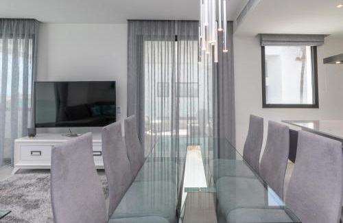 El Faro Apartment | Luxury 2BR Seaviews - Santa Barbara Heights