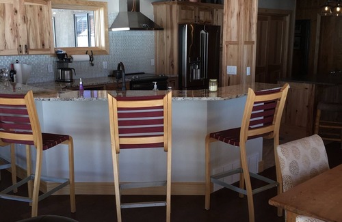 Westcliffe House | Luxury 3 bdrm Ranch House at the base of Rocky Mountains!