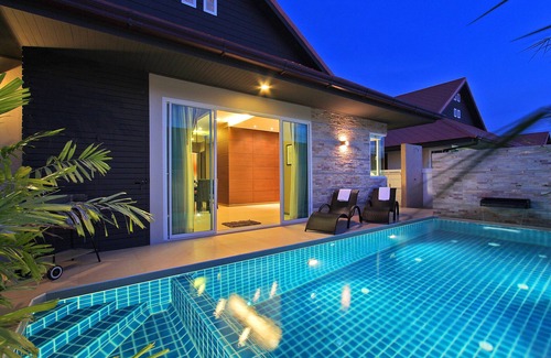 Na Kluea Villa | Luxury 3 Bed A20 Free Airport Pickup