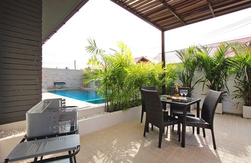 Na Kluea Villa | Luxury 3 Bed A20 Free Airport Pickup