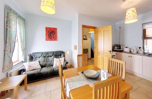 Craigavon Apartment | Luxury 3 Bed Cottages near Hillsborough Palaces