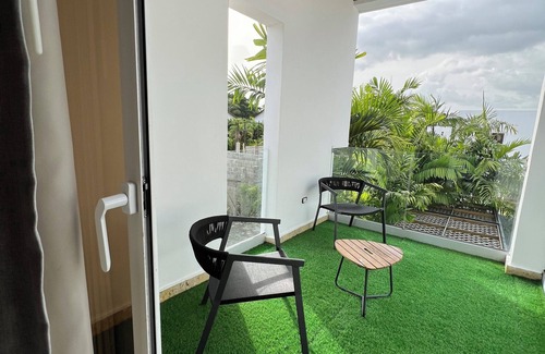 Juan Dolio Villa | Luxury 3-bed -Jacuzzi villa with WiFi and AC in Juan Dolio