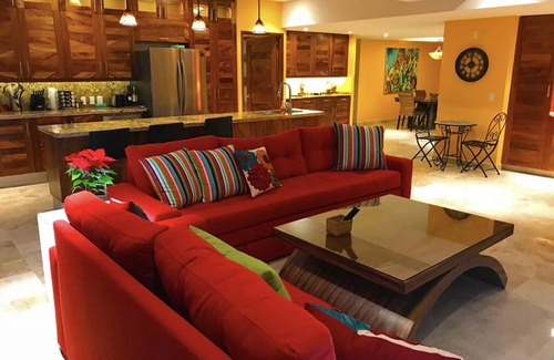 Ixtapa Condo | Luxury 3 Bed + Maids/4 Bath Bay View Grand Residencial ixtapa