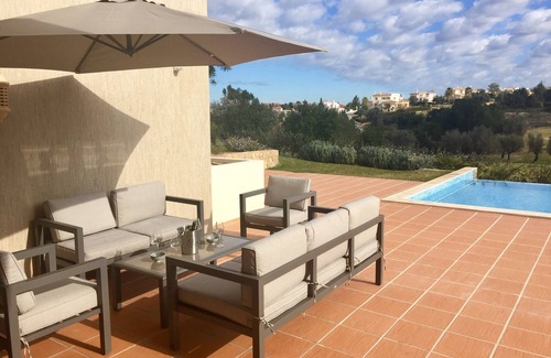 Estombar Villa | Luxury 3-bedroomed villa overlooking golf course with Private Pool, AC, Wi-Fi