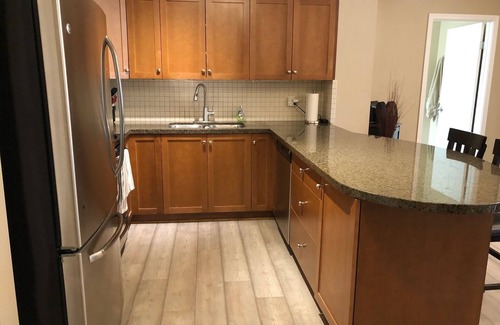 Quail Ridge Condo | Luxury 3 Bedroom Condo on Okanagan Golf Course - Sleeps 6 with Pool and Hot Tub
