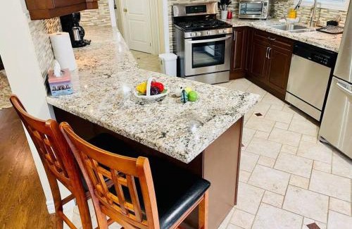 Lisgar House | Luxury 3 bedroom house