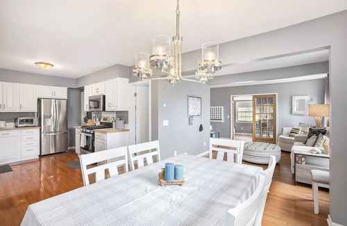 Linden House | Luxury 3 bedroom waterfront home with indoor hot tub, sauna, paddle boat & kayak