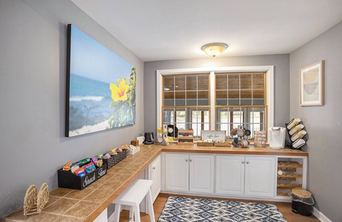 Linden House | Luxury 3 bedroom waterfront home with indoor hot tub, sauna, paddle boat & kayak