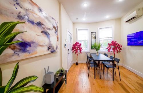 West Side Apartment | Luxury 3BR Apartment near NYC Modern Spacious & Stylish