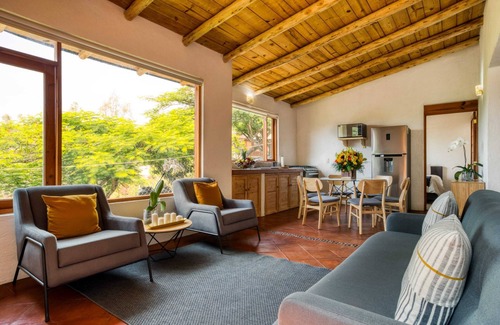El Santuario Cabin | Luxury 3BR Cabin, Lakeview in Valle de Bravo