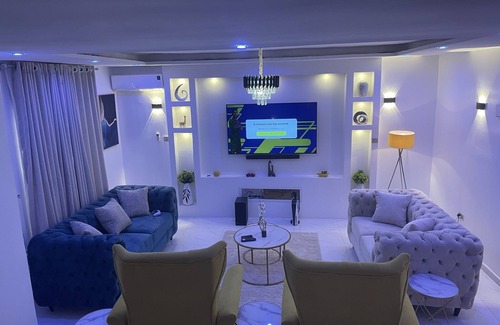 Abuja Apartment | Luxury 4 bed home with PS5, 24hrs electricity, Wifi, Games room in an estate