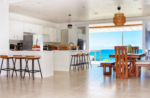 Whitehouse Villa | Luxury 4 Bedroom Oceanfront Villa