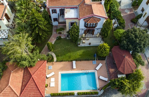 Dogankoy Villa | Luxury 4 bedroom villa in Bellapais, Cyprus, near Kyrenia centre, newly restored