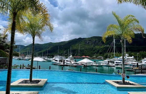Eden Island Apartment | Luxury 4-bedroom Villa with Private Pool