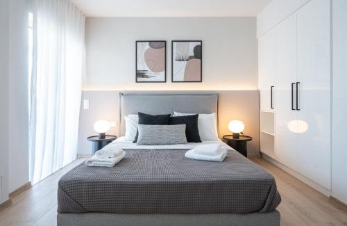 Piraeus Apartment | Luxury 4 Bedrooms Apartment Near Flisvos Marina