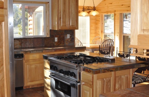Long Valley Junction Cabin | Luxury 4 BR Mountain Home - 35 min to Bryce or Zion - 3 Acres