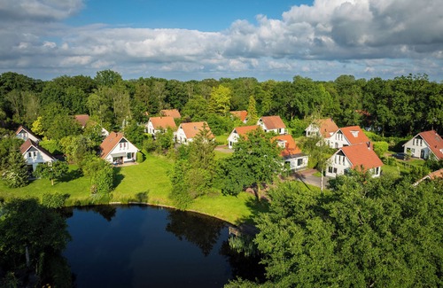 Enter House | Luxury 4-person bungalow in the holiday park Landal Landgoed De Elsgraven