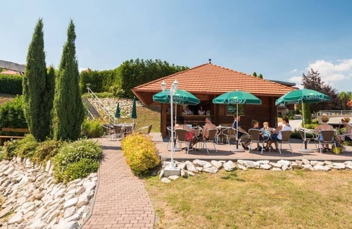 Dunaszentmiklos Apartment | Luxury 4-person terrace apartment in the holiday park Landal Residence Duna